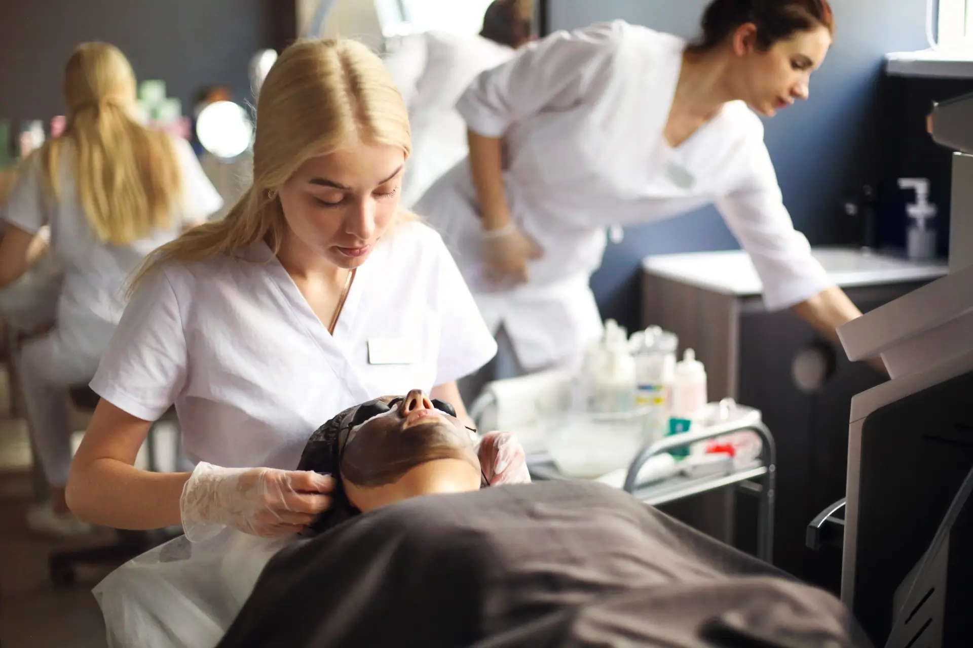 Body contouring and tightening treatment at Flawless Derma Centre in Winnipeg